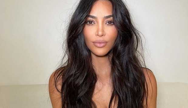Kim Kardashian diz que criticas em sua gravidez acabaram com sua autoestima
