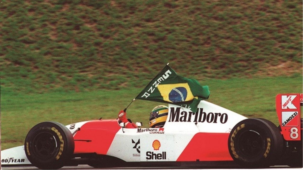 Vettel, aposentado há dois anos, volta às pistas para homenagear Senna Lorena Bueri