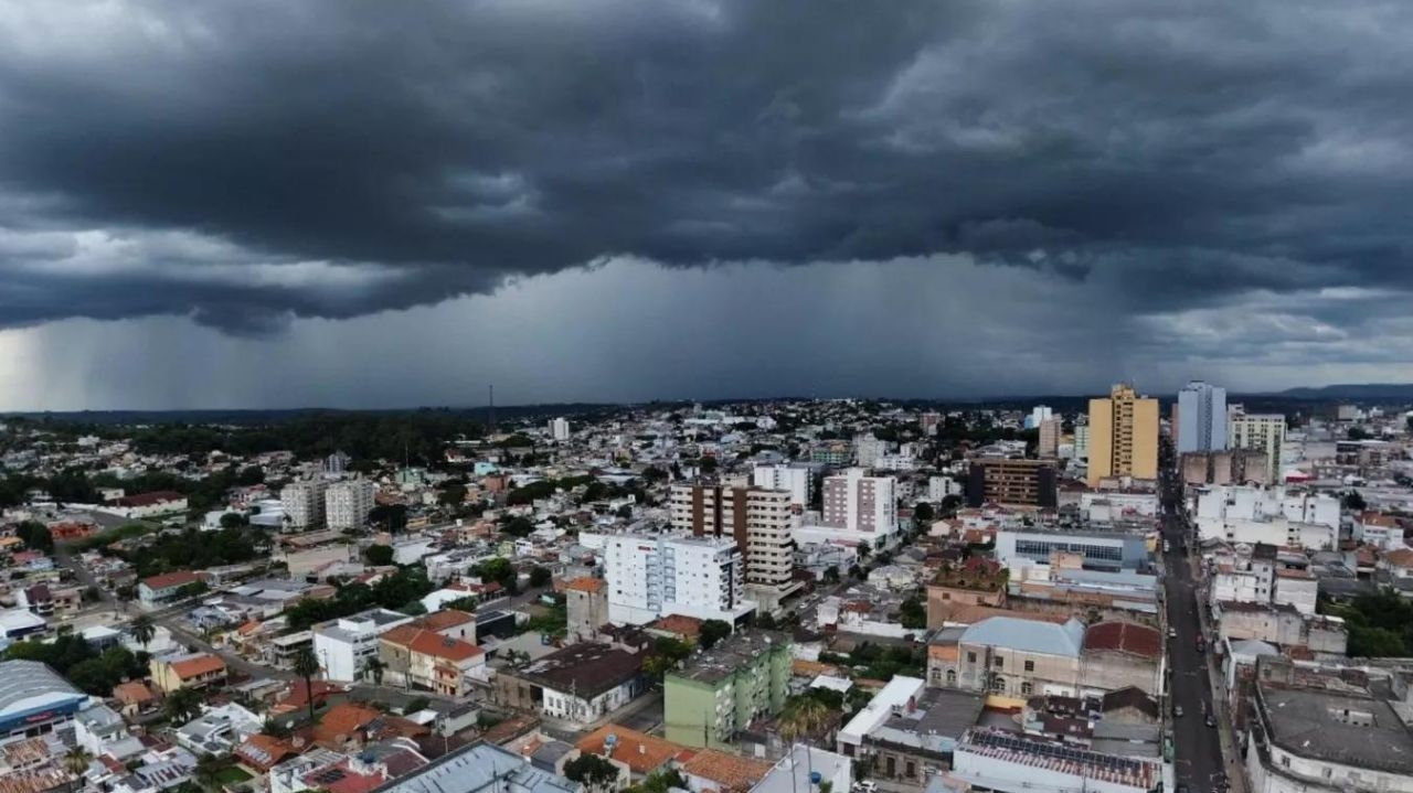 Rio Grande do Sul em alerta: novos temporais ameaçam o estado na próxima quarta-feira Lorena Bueri