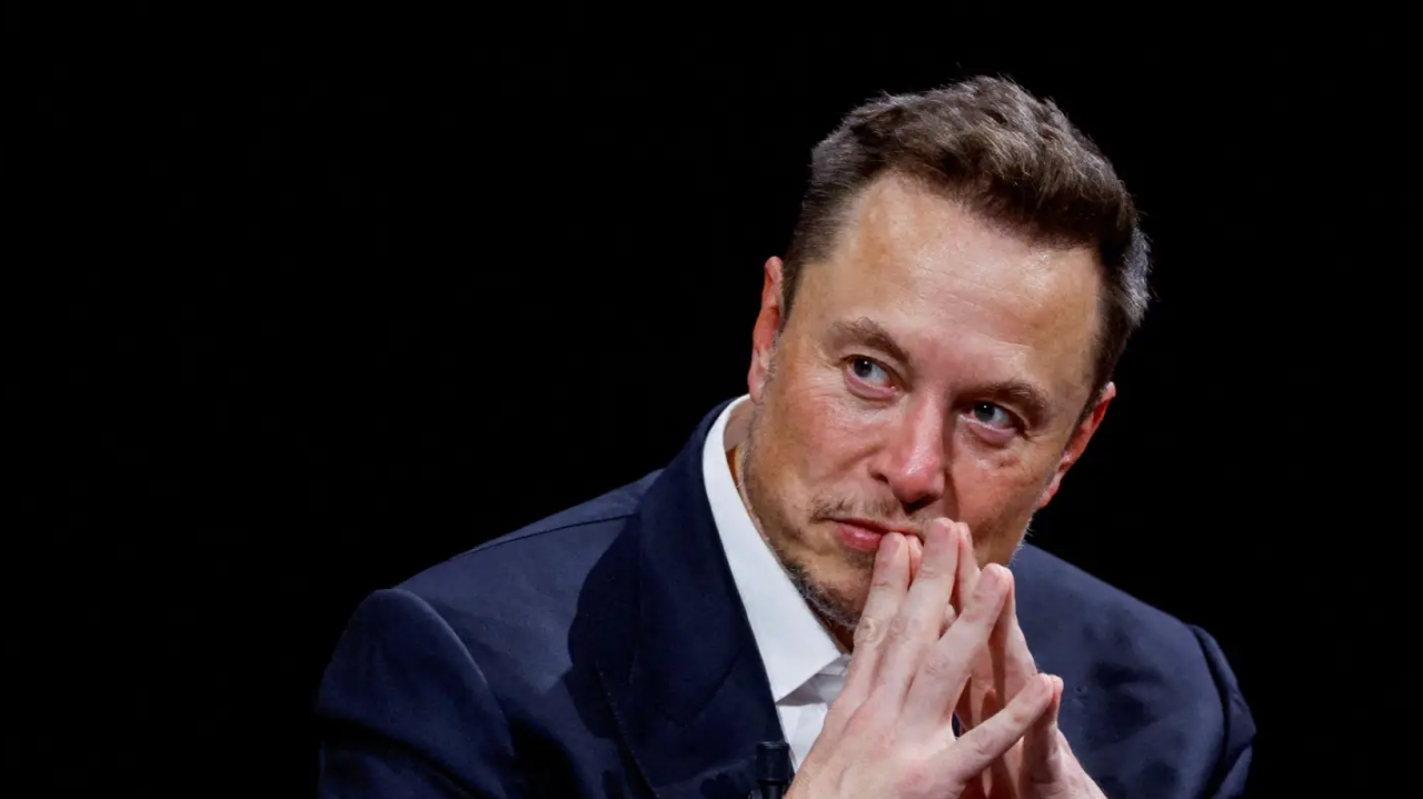 Elon Musk se solidariza com povo do RS e anuncia doação de mil antenas de internet Lorena Bueri