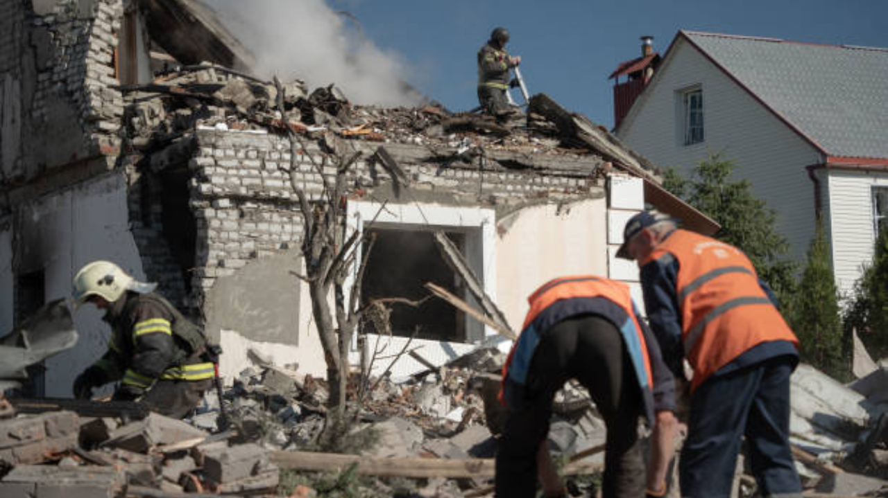Rússia lança ofensiva terrestre em Kharkiv na Ucrânia Lorena Bueri