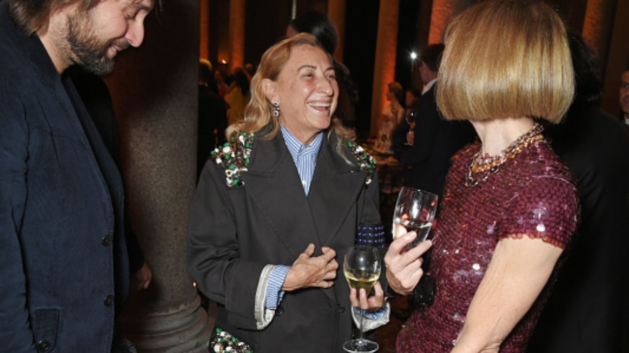 75 anos de Miuccia Prada: relembre looks e momentos marcantes da designer  Lorena Bueri