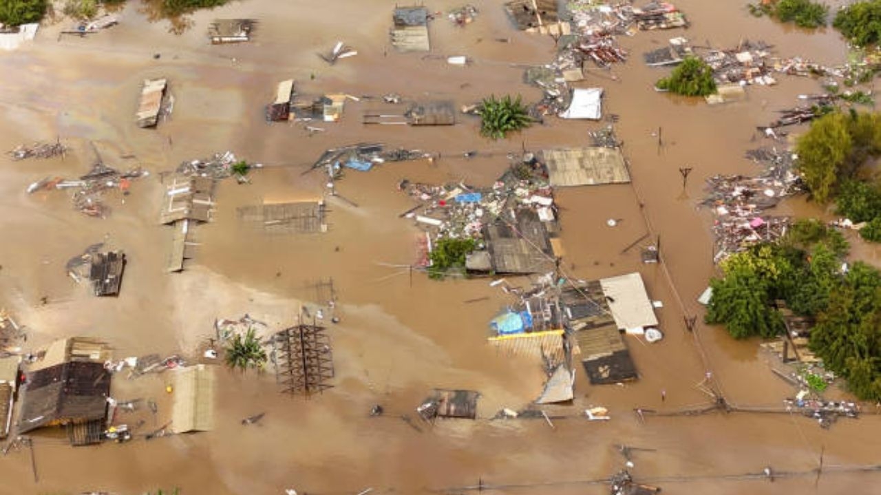 Rio Grande do Sul: Risco de inundações severas e ameaça de novo recorde em Guaíba  Lorena Bueri