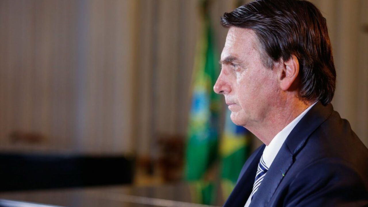 Bolsonaro tem melhora gradativa após ser internado  Lorena Bueri
