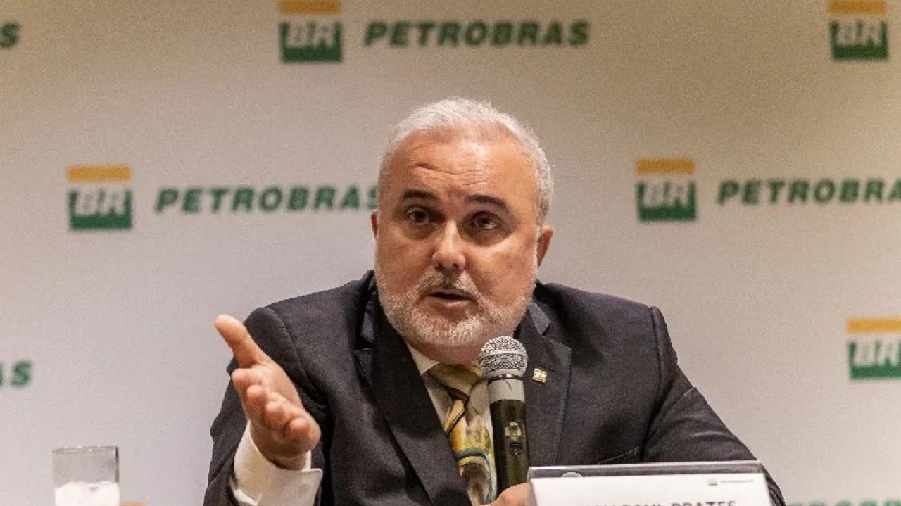 Presidente Lula demite presidente da Petrobras  Lorena Bueri