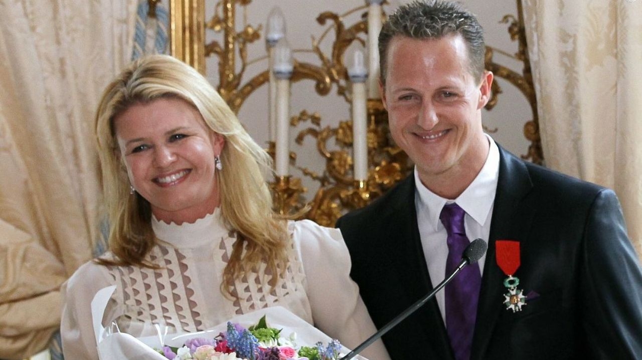 Saiba como a esposa de Schumacher arca com os custos do tratamento do ex-piloto Lorena Bueri