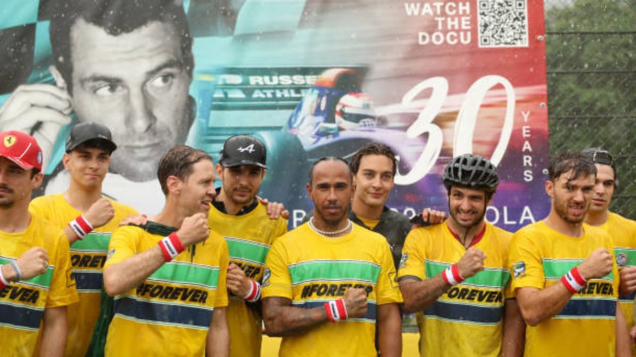 Pilotos da F1 homenageiam Senna em Ímola Lorena Bueri