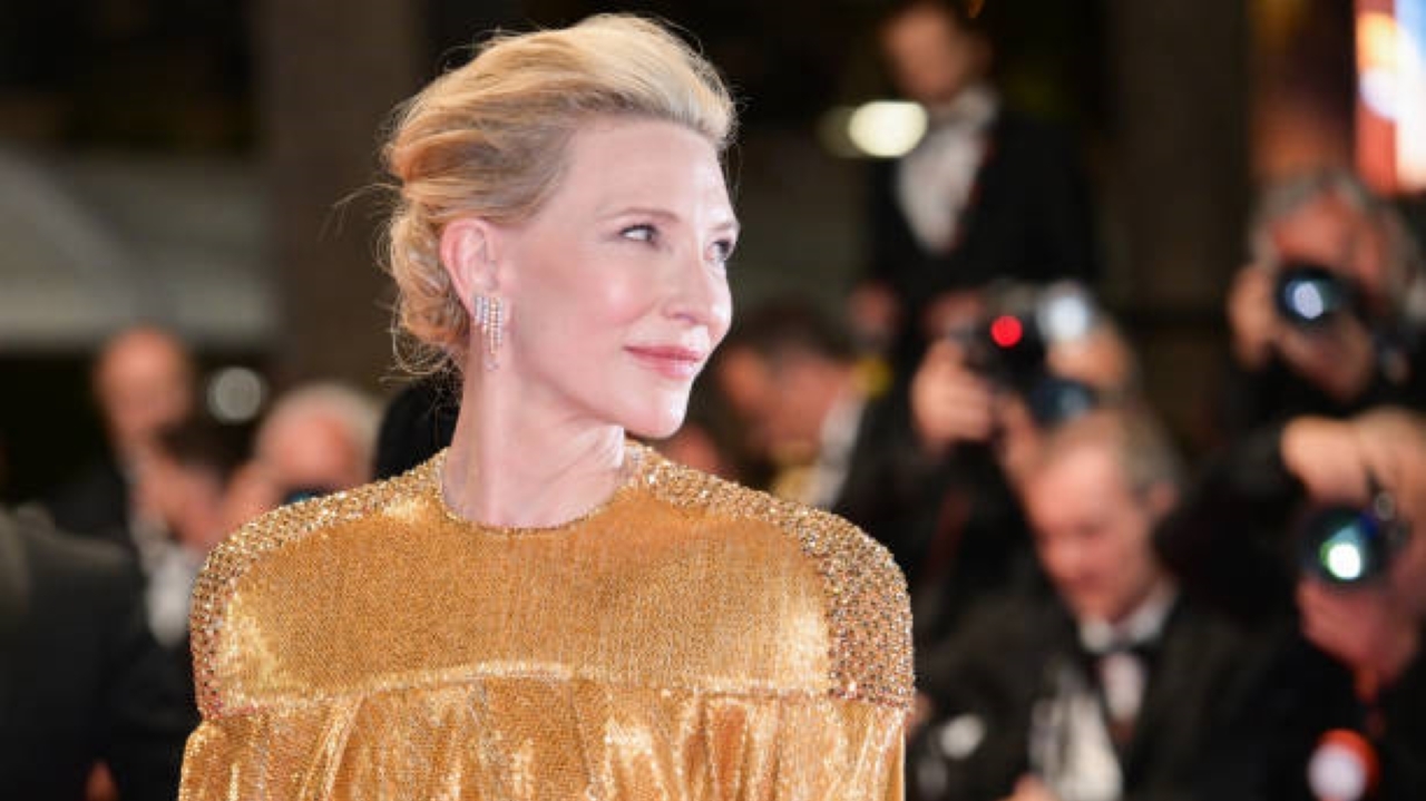 Cate Blanchett usa vestido da Louis Vuitton e brilha durante aparição no Festival de Cannes Lorena Bueri