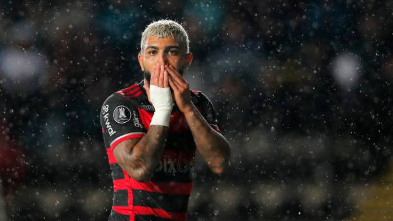 Gabigol admite erro ao usar camisa do Corinthians e pede desculpas: 'Não vai acontecer mais' Lorena Bueri