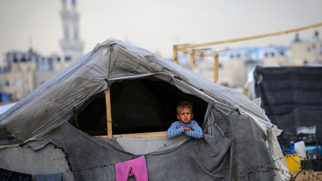 Guerra em Gaza: mais de 900 mil palestinos foram deslocados nas últimas semanas Lorena Bueri