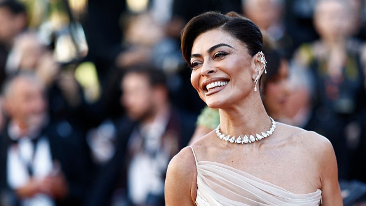 Juliana Paes chama atenção no tapete vermelho do Festival de Cannes Lorena Bueri