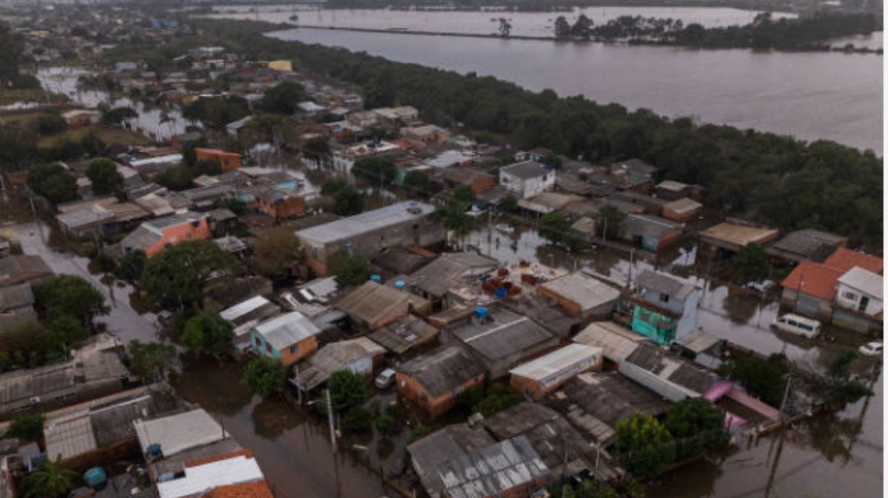 Enchentes em Canoas: Sistema de drenagem falha, moradores protestam e doenças aumentam Lorena Bueri