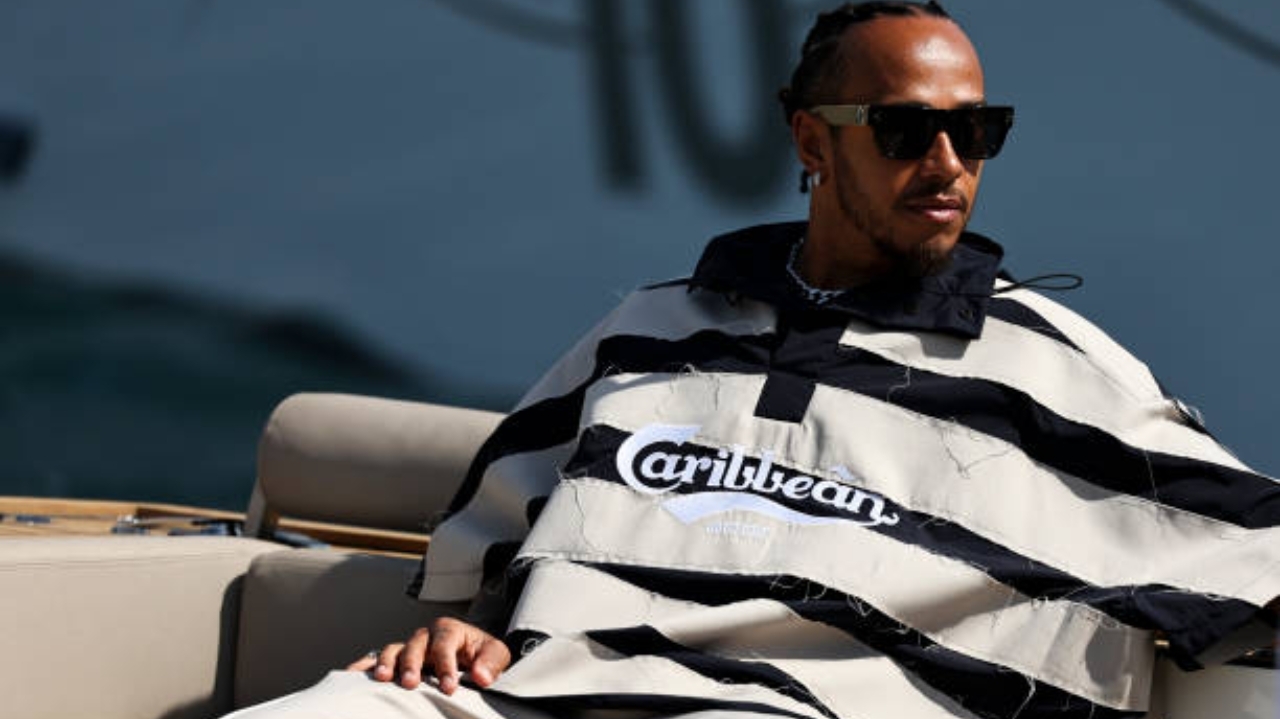 Lewis Hamilton chega à Itália e reflete sobre sua trajetória profissional Lorena Bueri