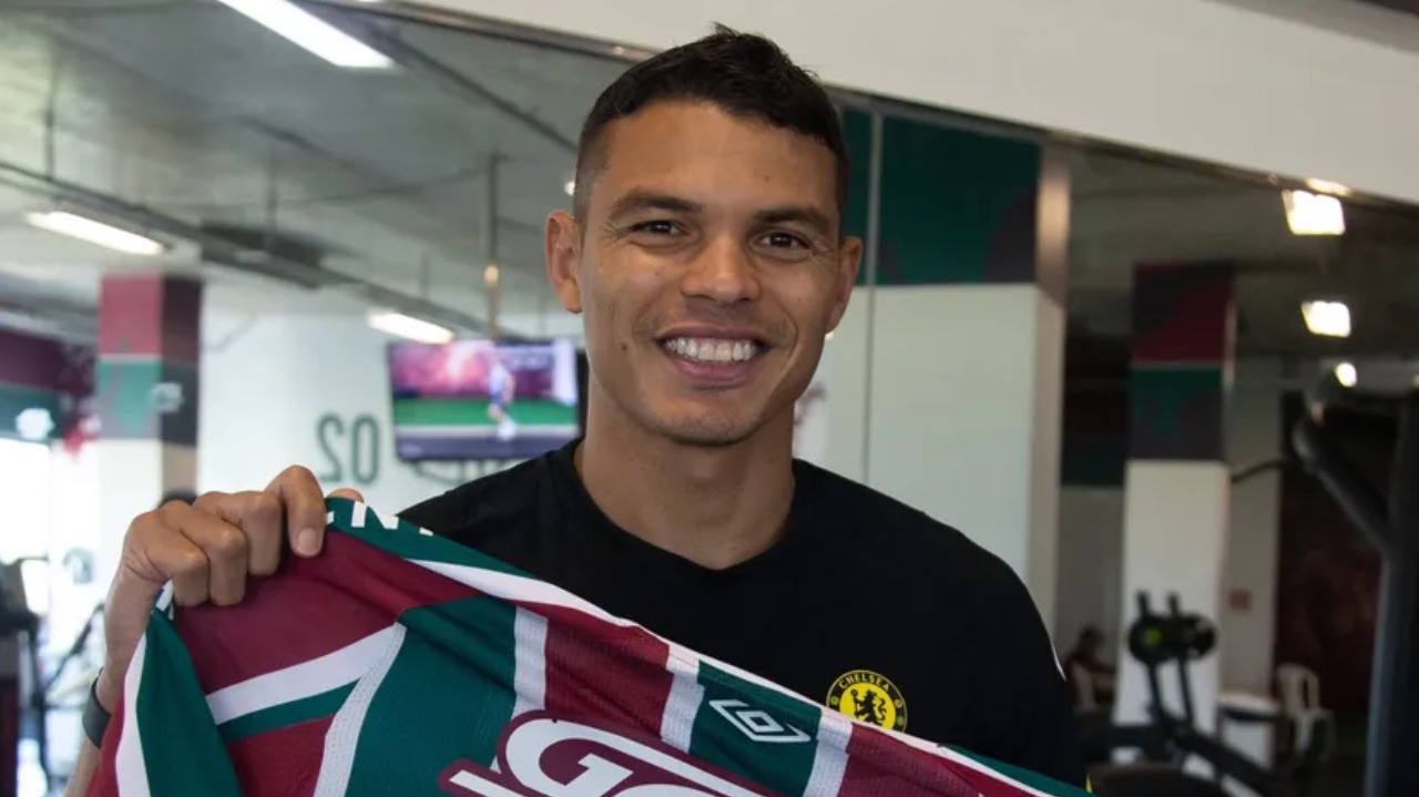Thiago Silva, ídolo do Fluminense, será recebido pela torcida com festa do sorriso maroto Lorena Bueri