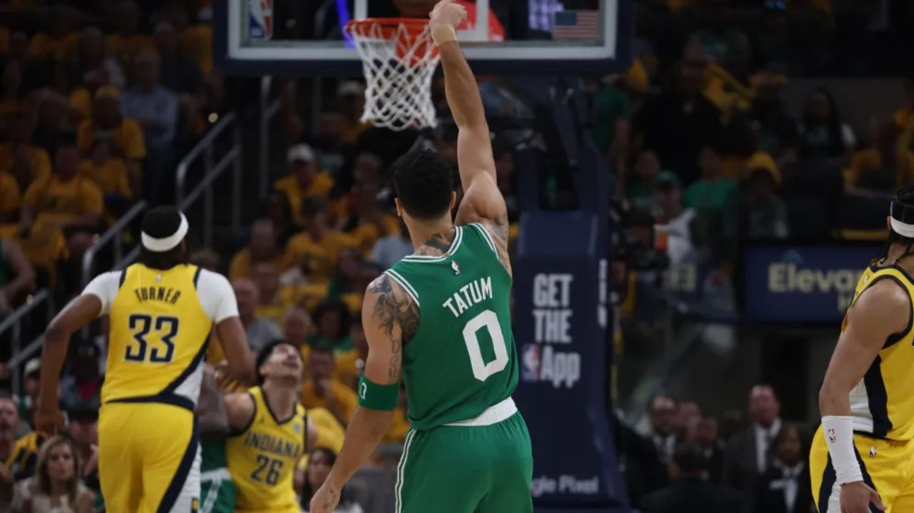 Celtics bate os Pacers e vai a sua 18ª final na NBA Lorena Bueri