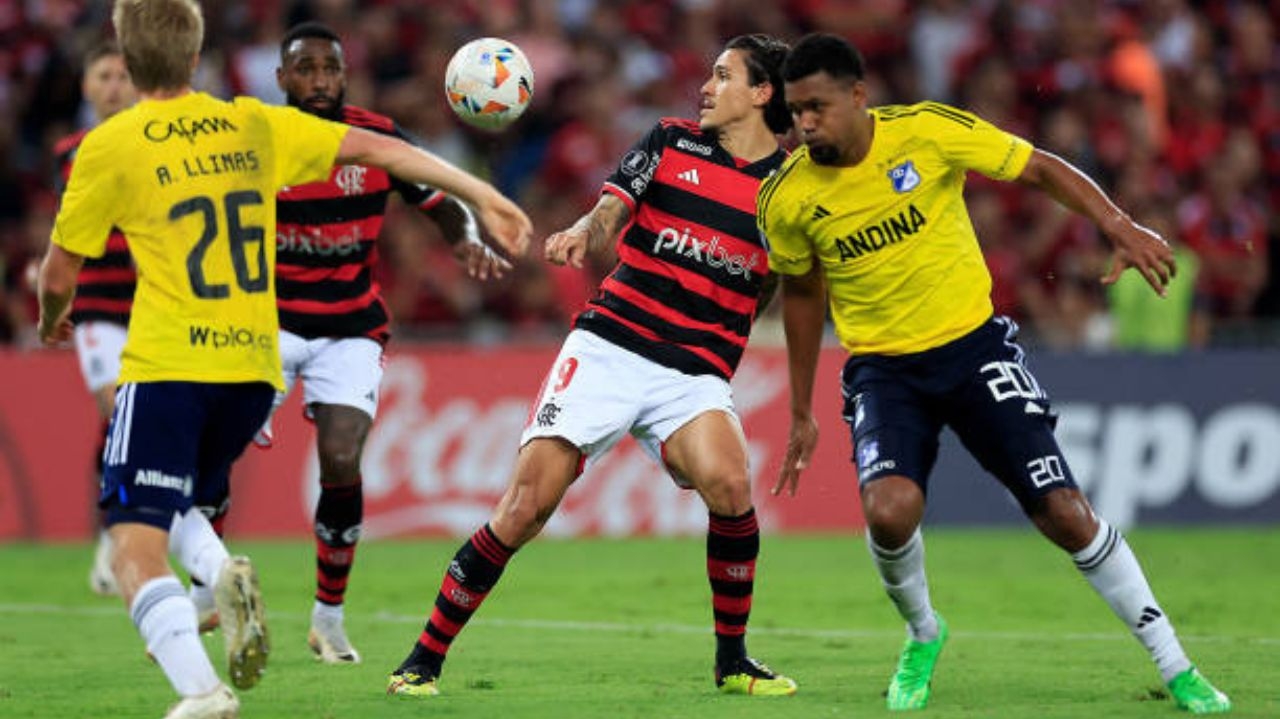 Flamengo derrota Millonarios e se classifica na Libertadores Lorena Bueri