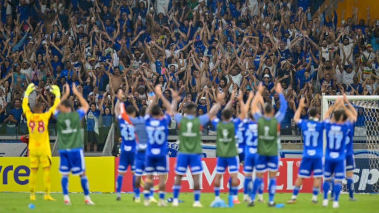 Cruzeiro vence a Universidad Católica - EQU e garante classificação na Copa Sul-Americana  Lorena Bueri