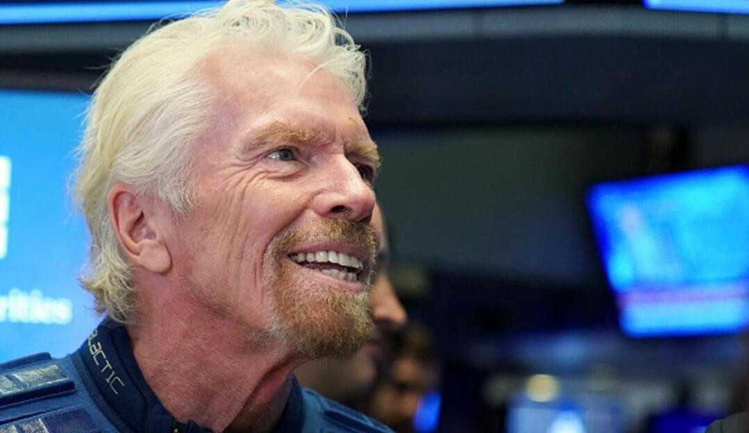 Richard Branson vende participação de US$ 300 milhões na Virgin Galactic Lorena Bueri