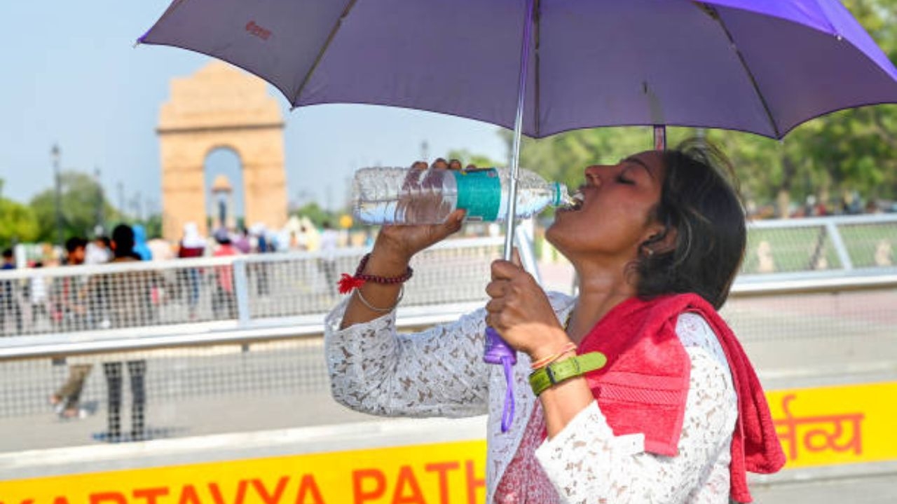 Índia chega aos 52,3ºC e registra 33 mortos vítimas do calor intenso Lorena Bueri