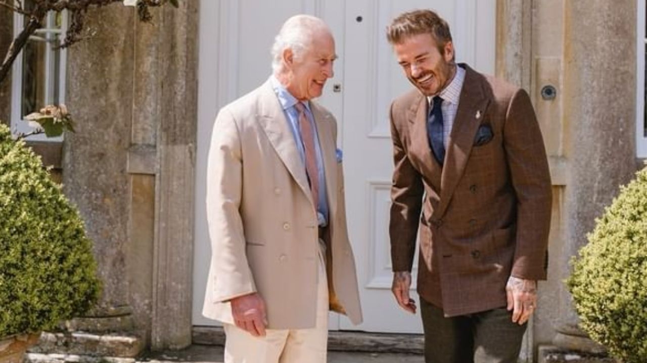  David Beckham e outras personalidades distintas são honradas pela família real Lorena Bueri