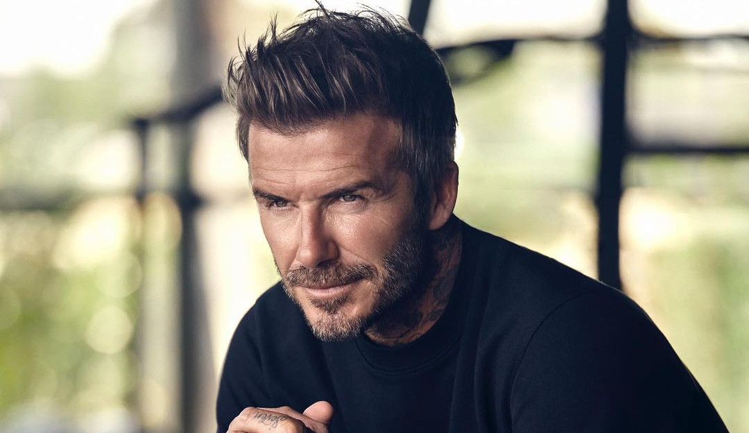 David Beckham posta vídeo treinando e fãs elogiam boa forma Lorena Bueri