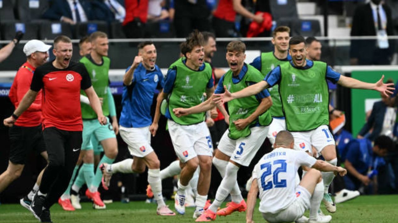 Com dois gols anulados, Bélgica perde para a Eslováquia na estreia da Euro 2024 Lorena Bueri