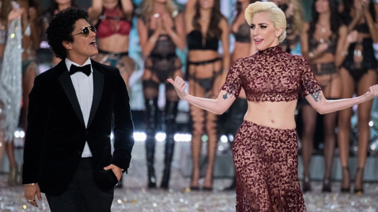 Bruno Mars diz querer participar de show de Lady Gaga em Las Vegas Lorena Bueri