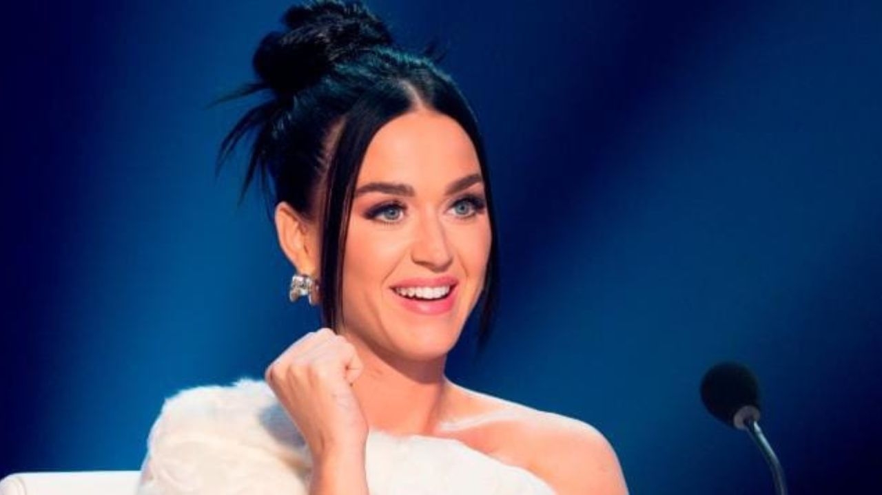 Katy Perry faz ensaio fotográfico para novo single 'Woman's World' Lorena Bueri