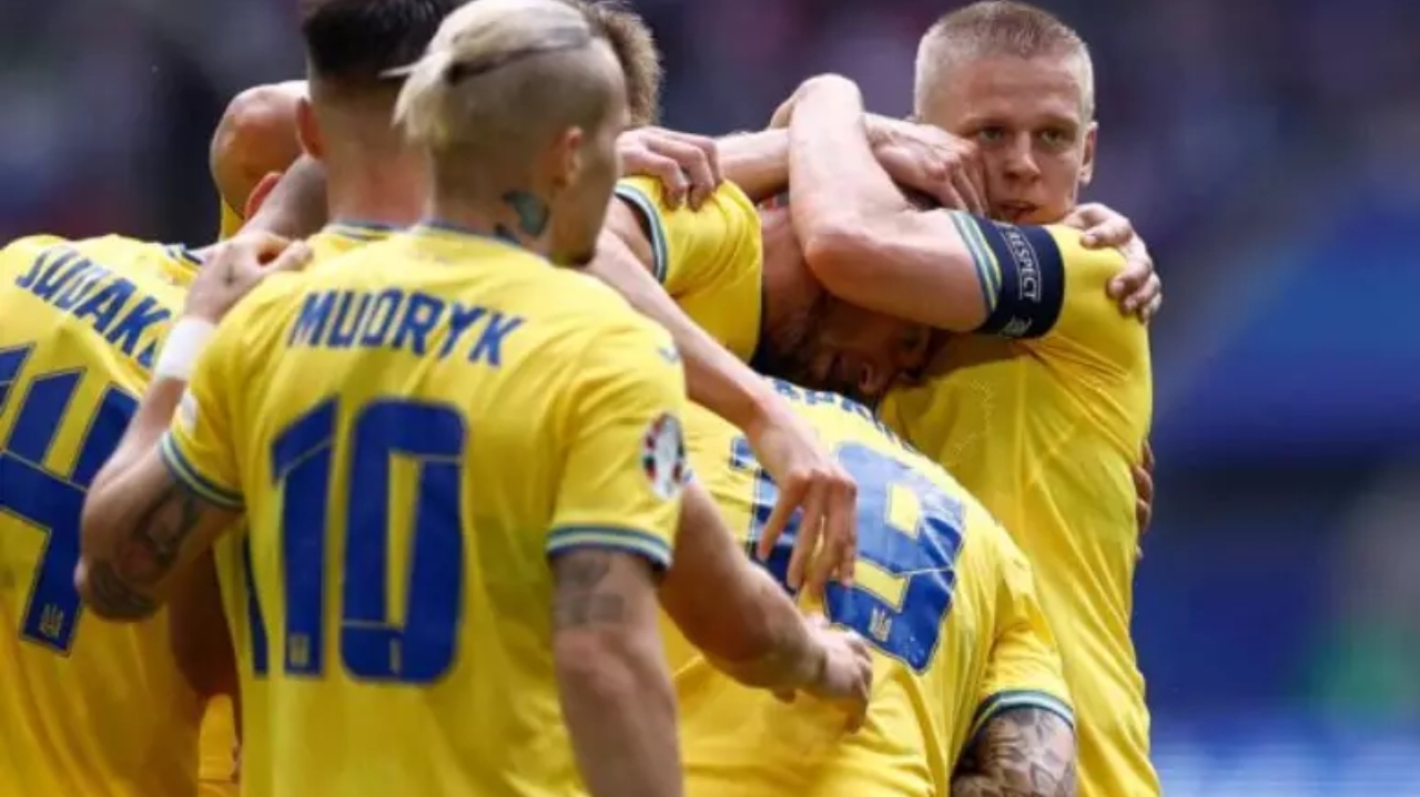 Ucrânia vira no final do jogo e segue viva na Eurocopa Lorena Bueri