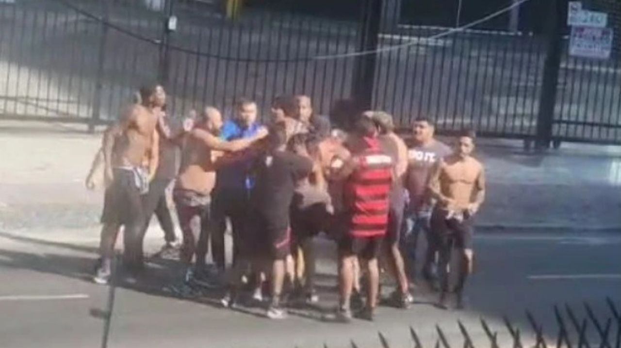 Torcedores do Flamengo e Fluminense brigam em bairros do RJ Lorena Bueri