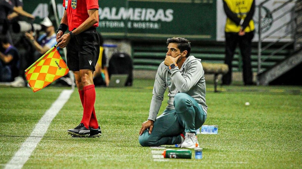 Abel elogia desempenho do Palmeiras com reservas e pede paciência com possíveis reforços  Lorena Bueri