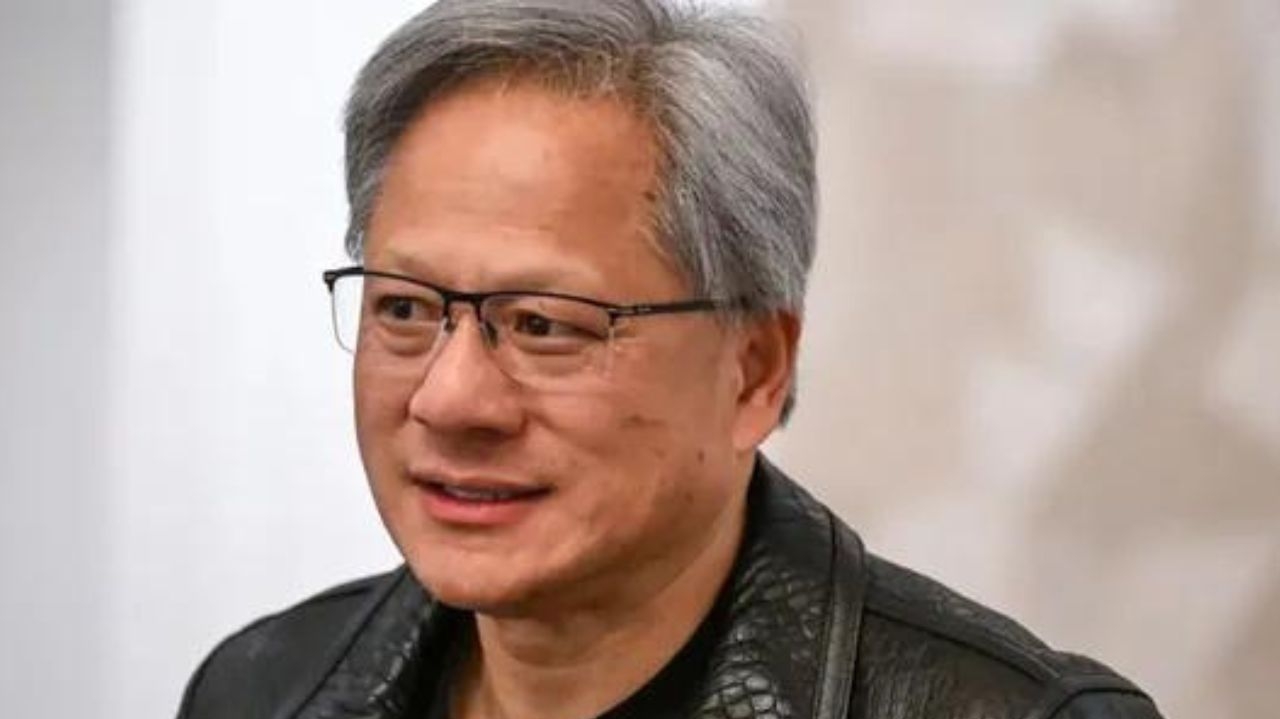 CEO da Nvidia, Jensen Huang, atinge crescimento veloz no mundo financeiro Lorena Bueri