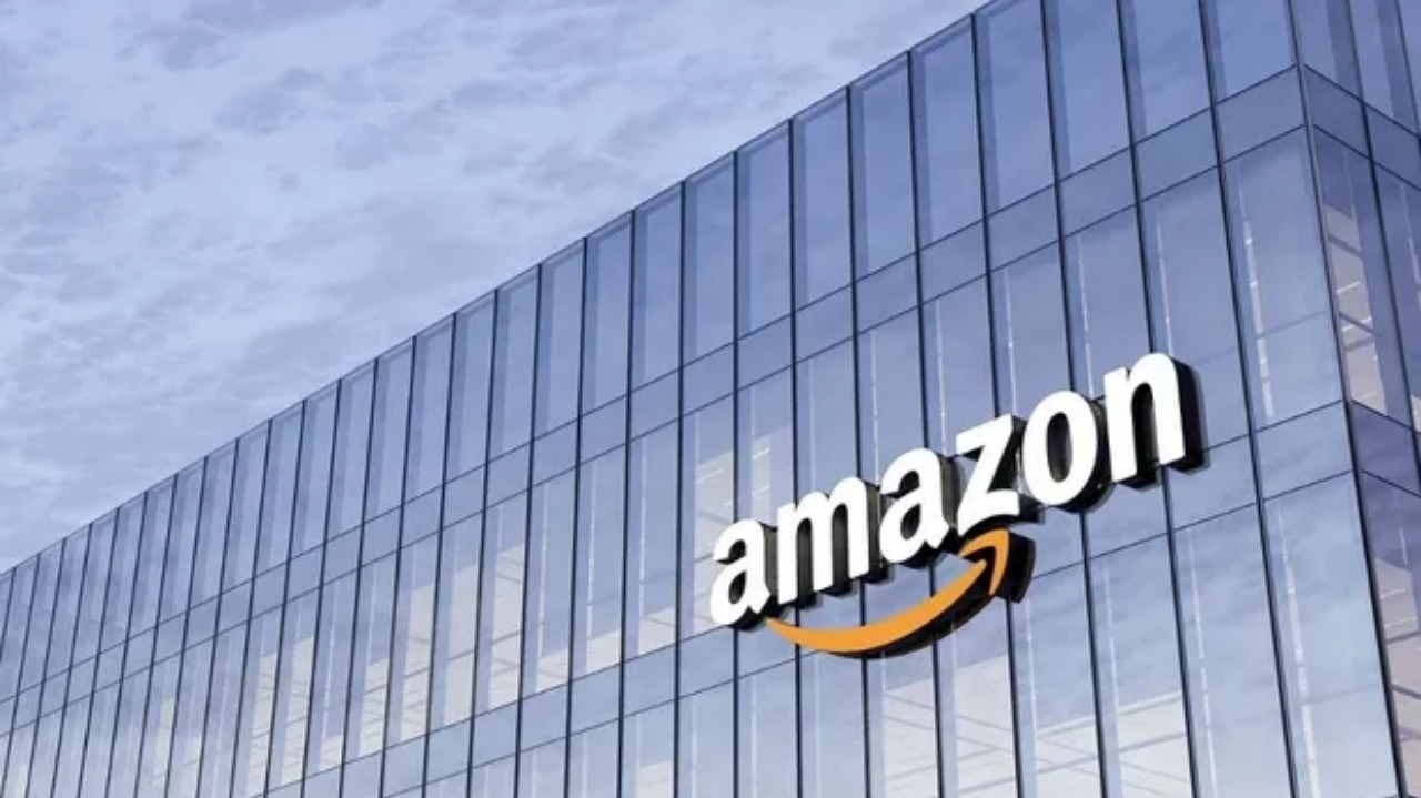 Amazon alcança US$ 2 trilhões em valor de mercado; empresa é a quinta a atingir marca Lorena Bueri