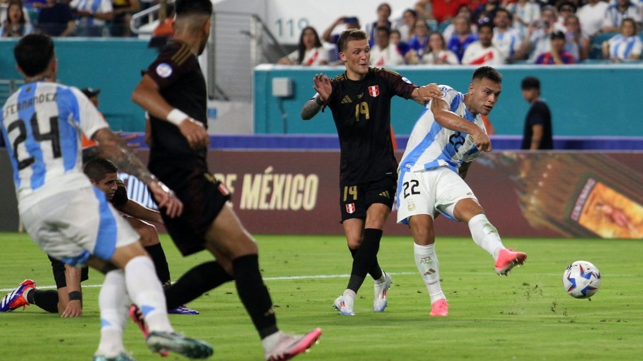 Já classificada, Argentina vence terceira rodada na Copa América Lorena Bueri