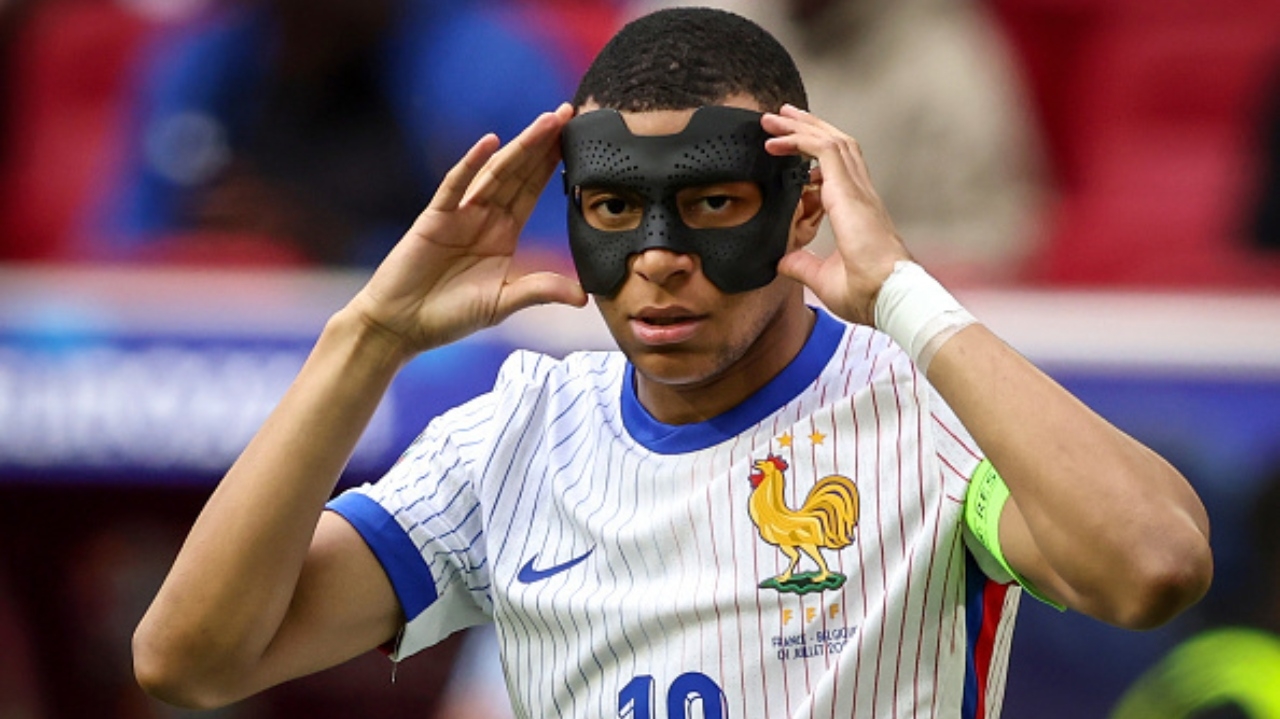 Mbappé não se adapta à máscara, mas se conforma para poder jogar a Euro Lorena Bueri