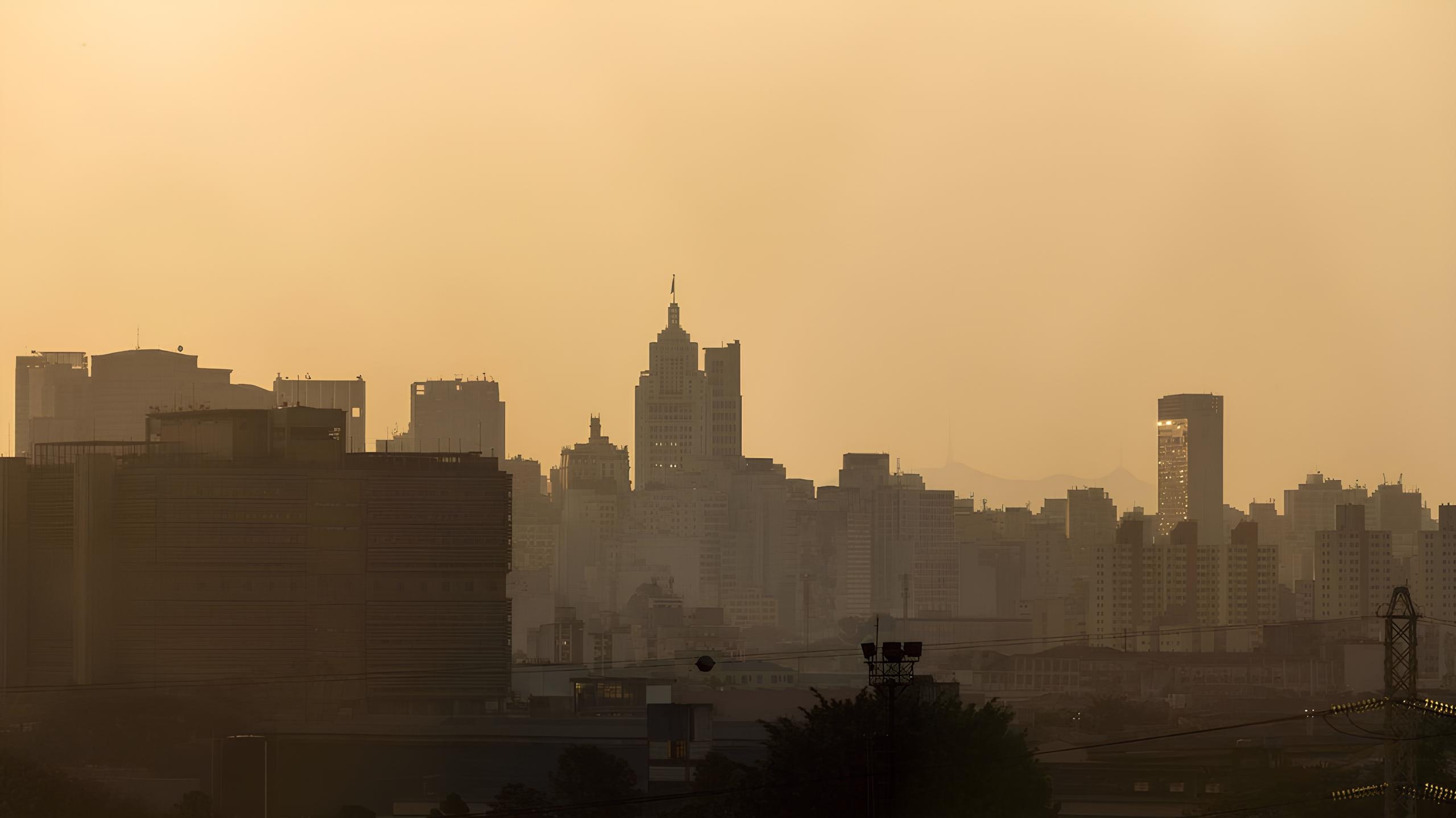 São Paulo registra as maiores temperaturas dos últimos 63 anos Lorena Bueri