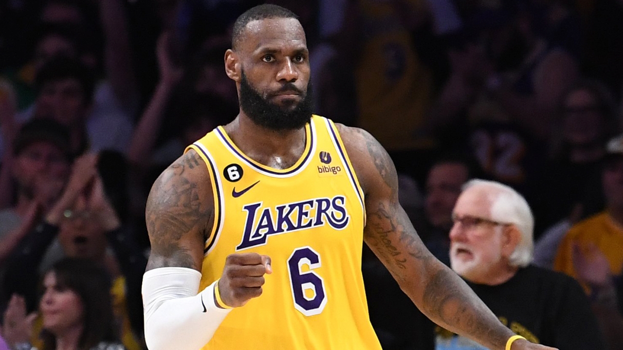 LeBron James fecha novo contrato com os Lakers por mais de meio bilhão de reais Lorena Bueri