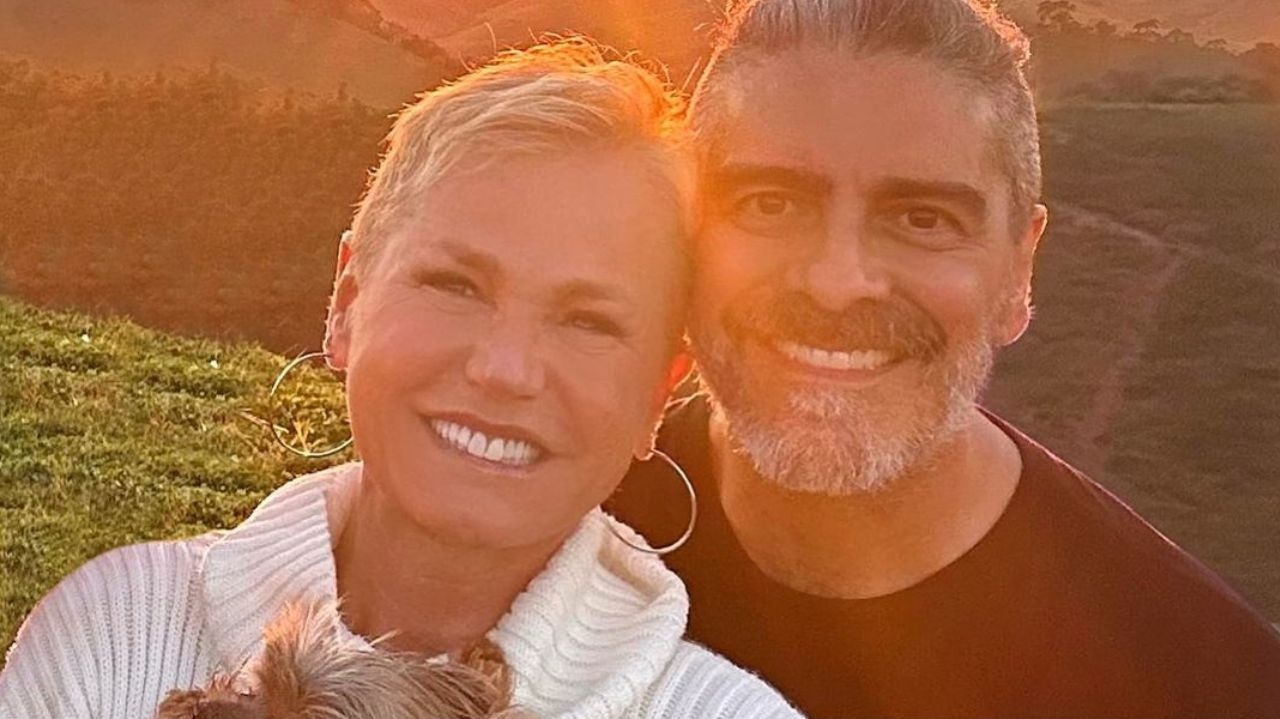 Xuxa declara que toparia ter um relacionamento aberto com Junno e agita a web Lorena Bueri