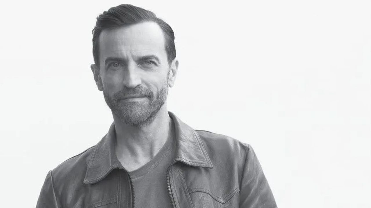 Nicolas Ghesquière celebra dez anos na Louis Vuitton Lorena Bueri