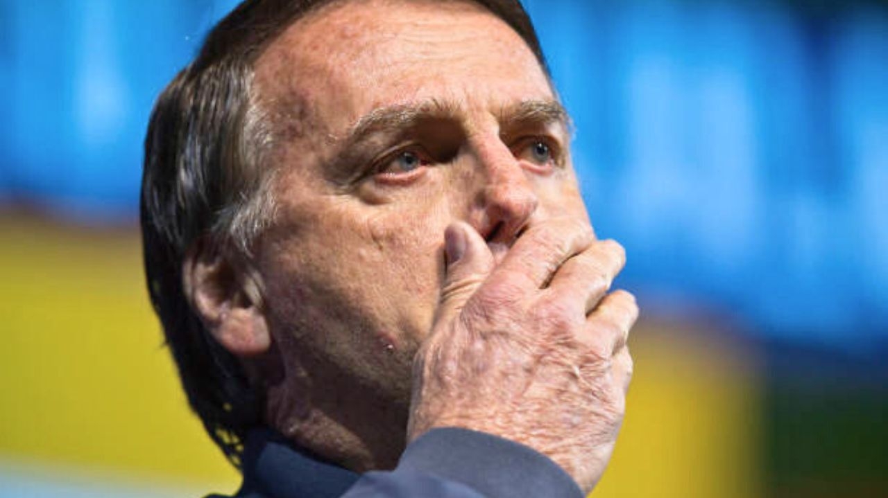 Investigação revela desvio de joias por Bolsonaro acima de R$ 6,8 milhões Lorena Bueri