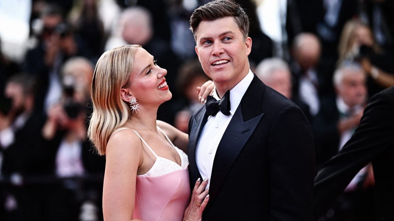 Scarlett Johansson fica chocada com piada do marido sobre seu corpo Lorena Bueri