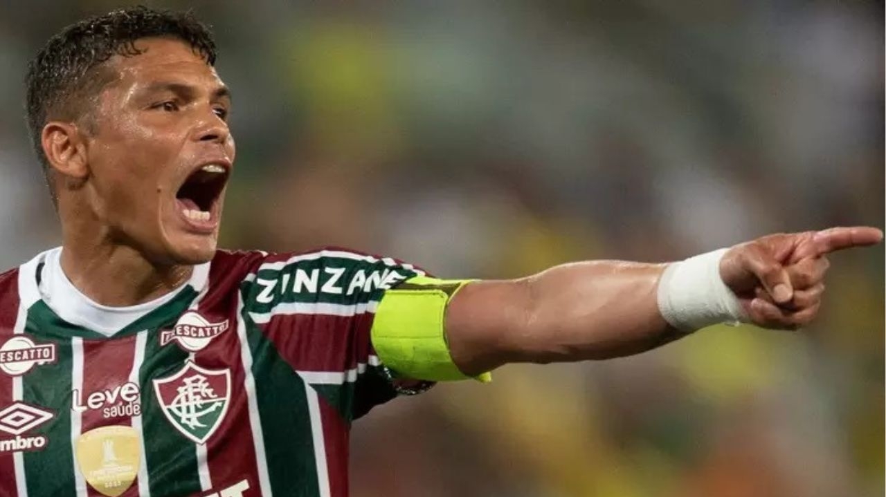 Thiago Silva reestreia pelo Fluminense com vitória  Lorena Bueri