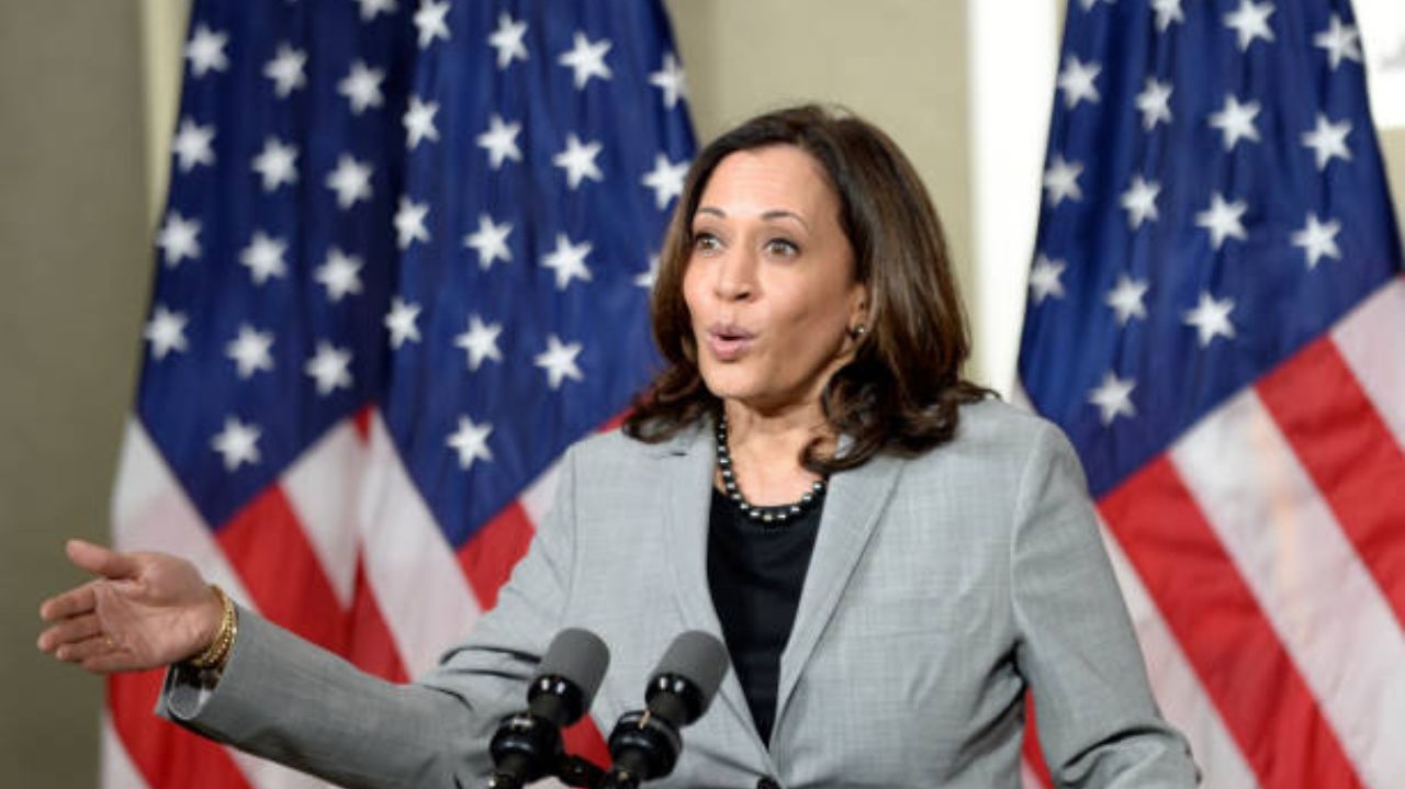 Pesquisas eleitorais: Kamala Harris enfrenta Trump após desistência de Biden Lorena Bueri