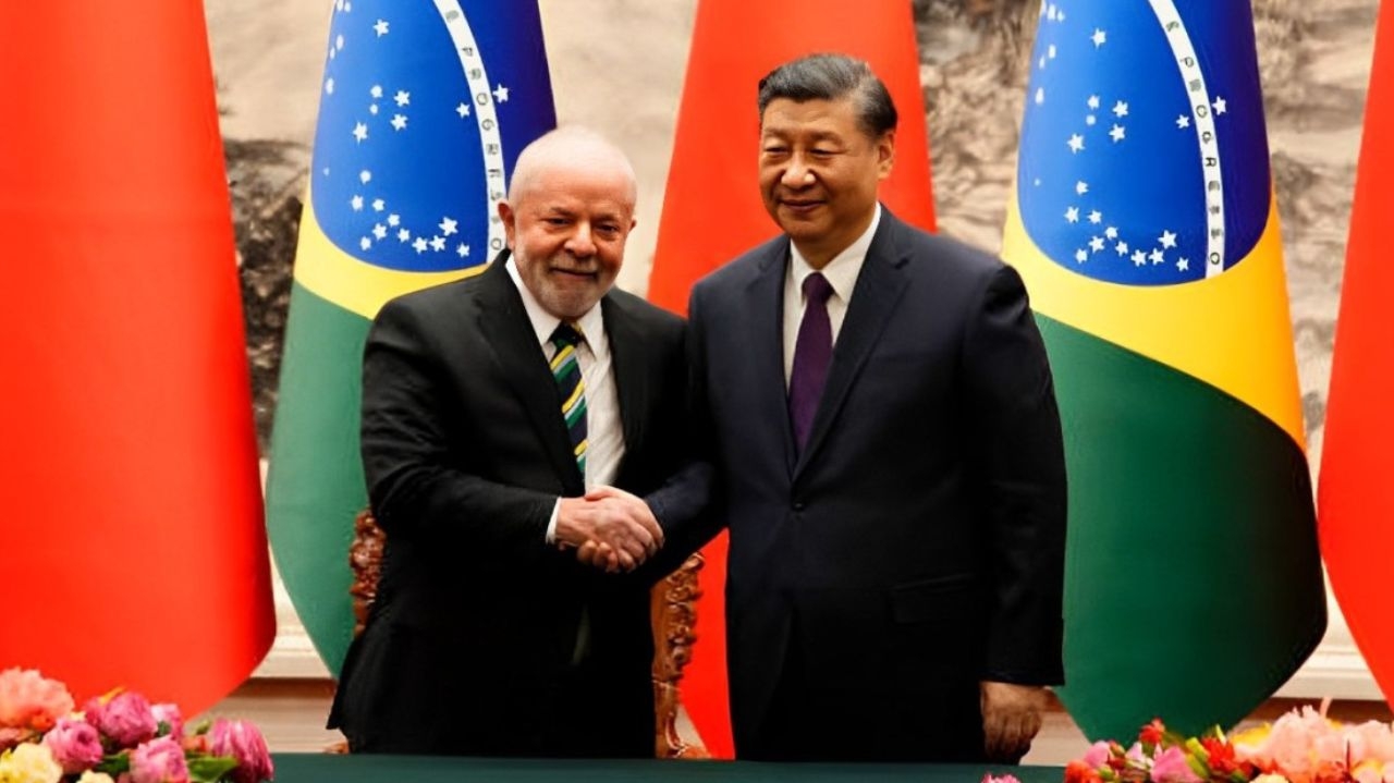 Lula busca parceria com China sem romper com EUA Lorena Bueri