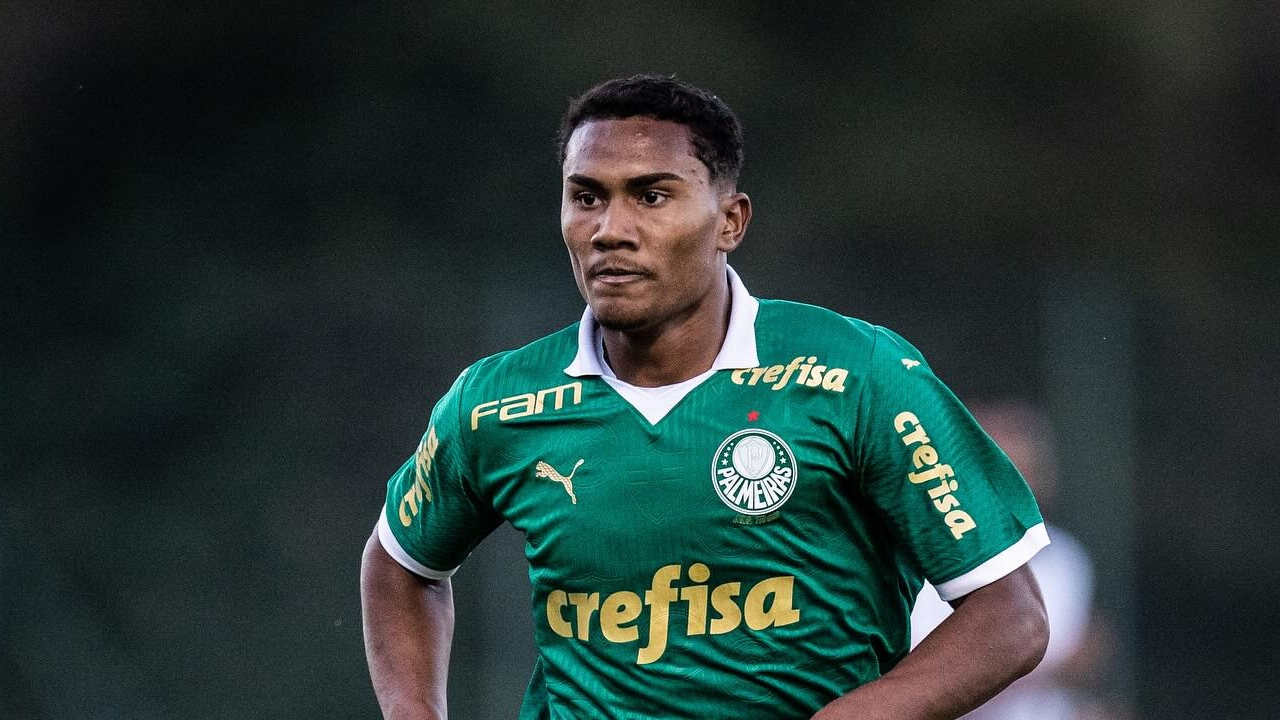 Palmeiras renova o contrato com duas promessas da base Lorena Bueri