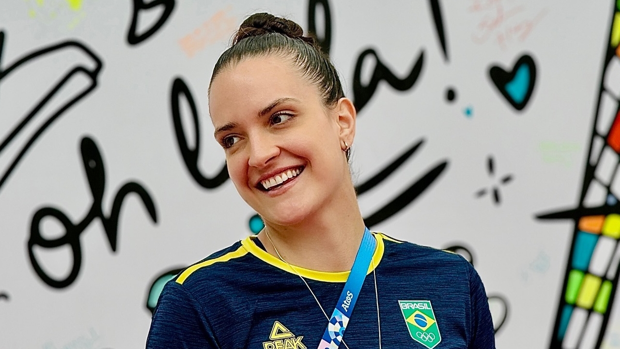 Gabriela Moreschi, goleira de handebol da Seleção, chama atenção da mídia internacional Lorena Bueri