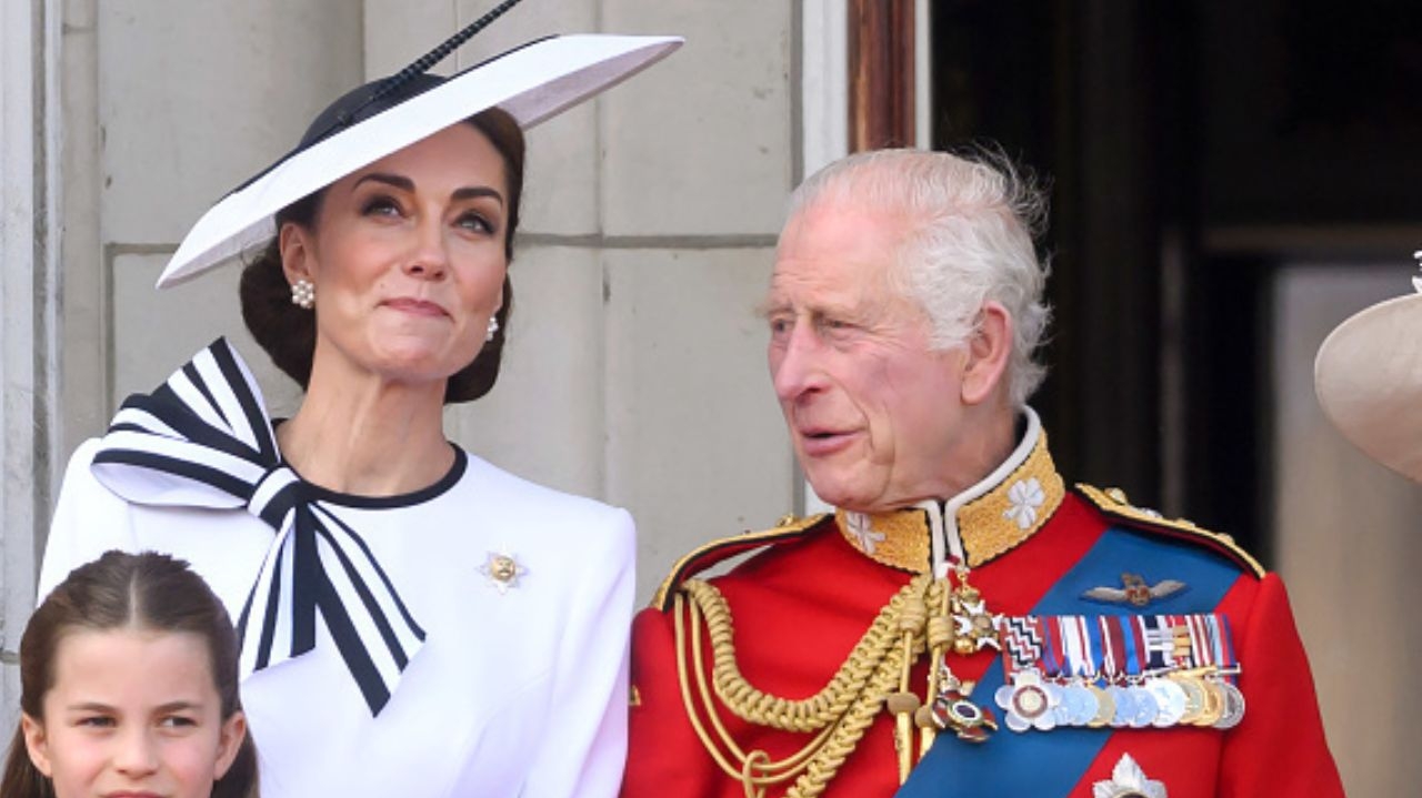 Rei Charles III e Kate Middleton recebem o apoio do público após diagnósticos de câncer Lorena Bueri