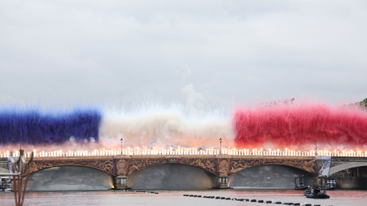 Cerimônia de abertura da Olimpíada de Paris emociona, confira detalhes Lorena Bueri