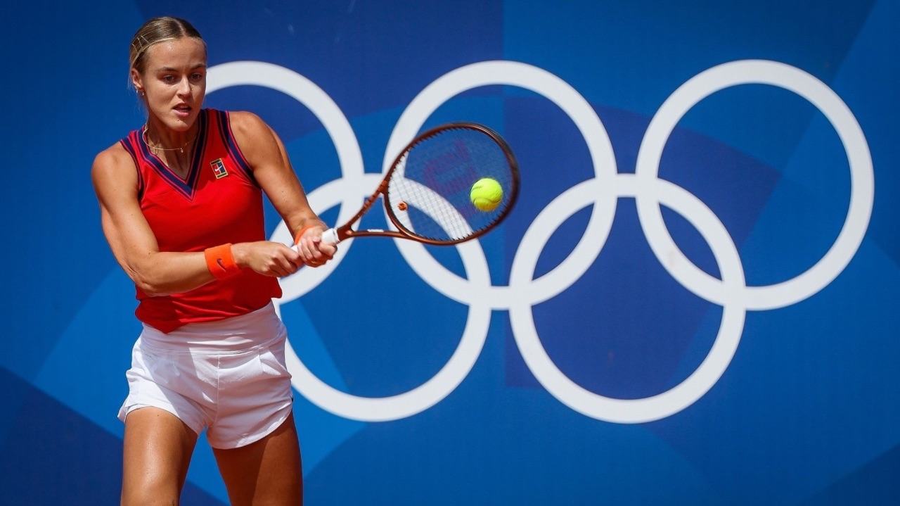 Beatriz Haddad é eliminada na segunda rodada por Anna Karolina Schmeidlova Lorena Bueri