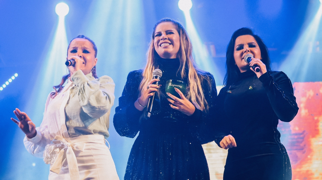 Maiara e Maraisa ficam de fora de especial de Marília Mendonça e irmão da cantora para de segui-las Lorena Bueri